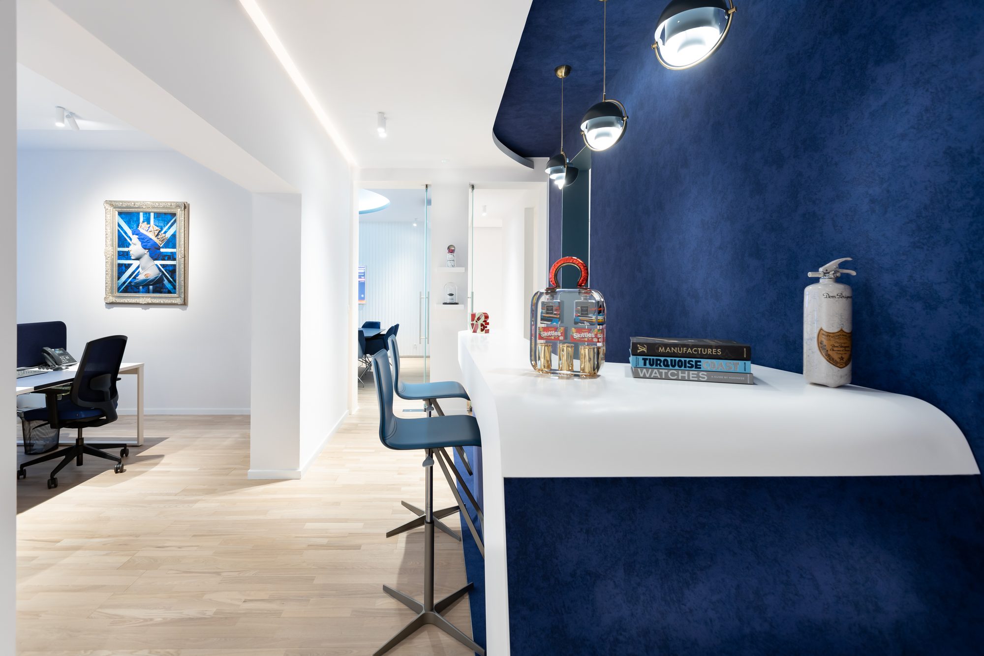 Brugmann 421 — Le comptoir vu depuis la circulation